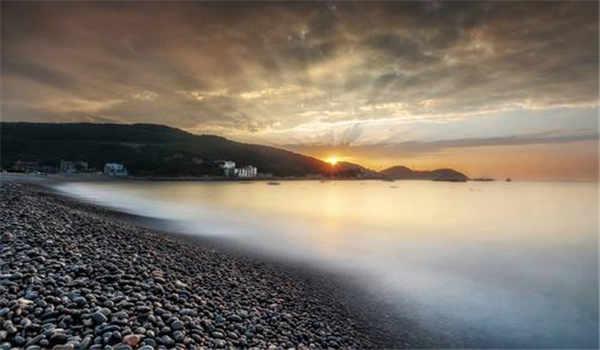 自考专科升本科很难吗？大概什么时候发毕业证？